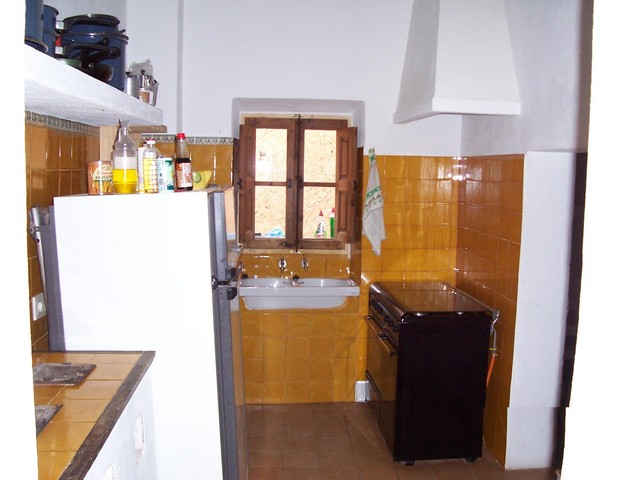 1. Cuina Refugi Alcina.JPG