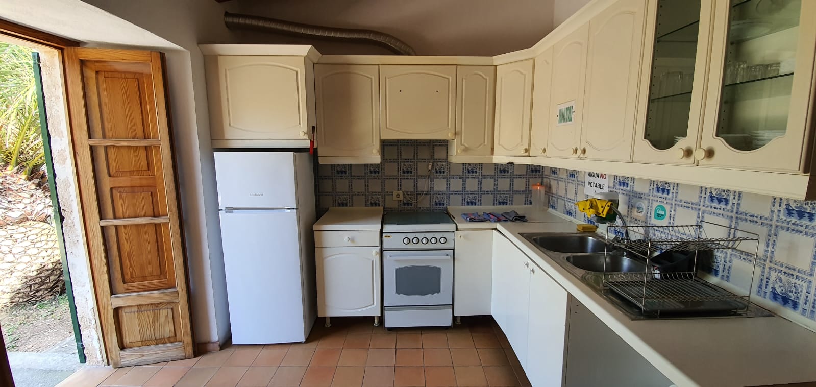 4. Cuina Refugi es Oguers.JPG