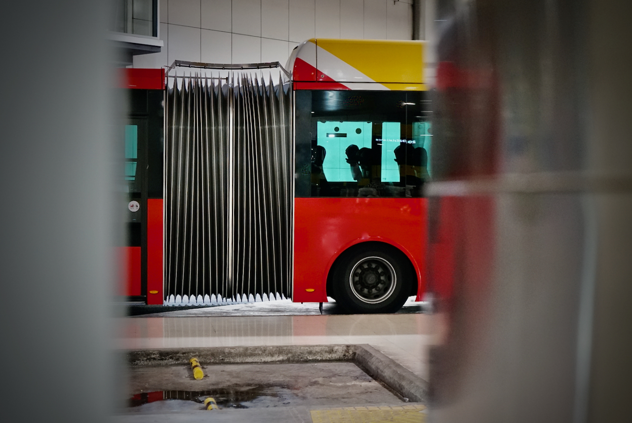 Bus TIB a l'estació Intermodal