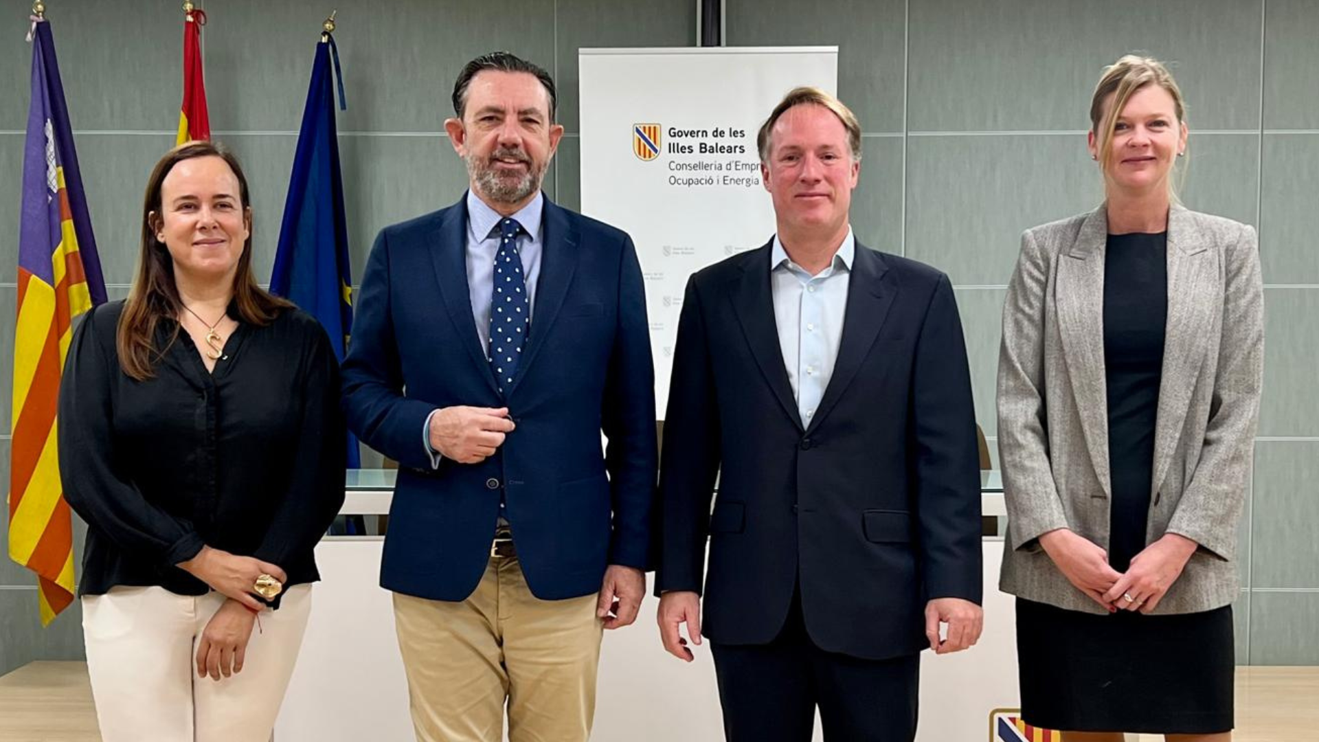 Alejandro Sáenz de San Pedro, ha presentat la iniciativa juntament amb la directora general d’Indústria i Polígons Industrials, Ingrid de la Fuente; el director general d’ISBA, SGR, Manuel López Araújo, i la gerent d’ADR Balears, Silvia Delgado.