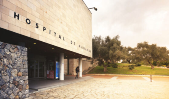 Façana de l'Hospital de Manacor.