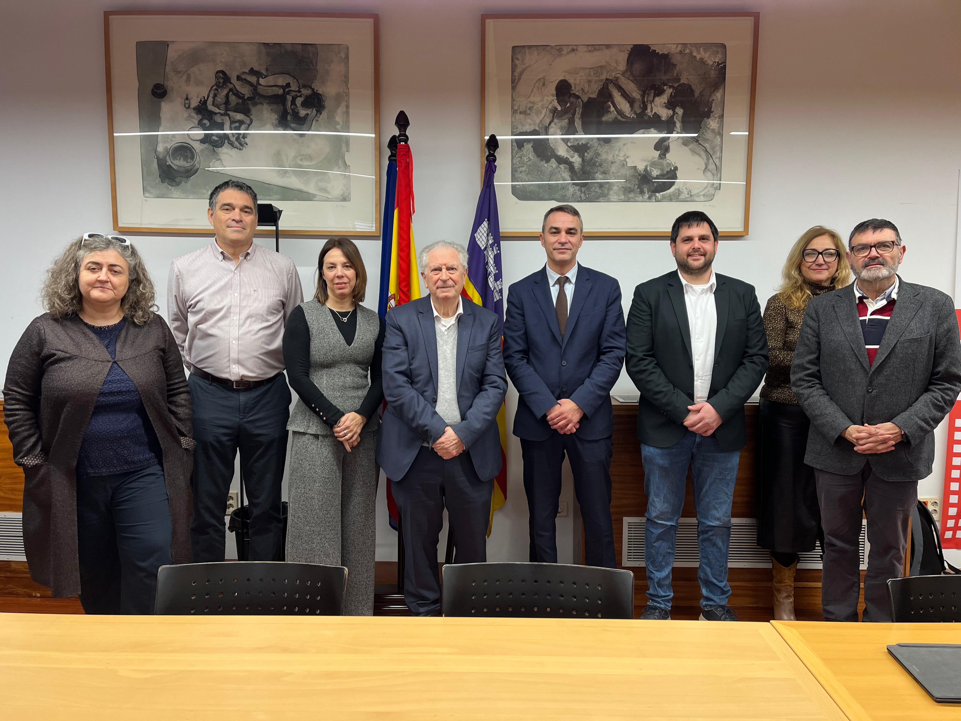 Imatge dels participants a la reunió entre la Fundació Bit, empresa gestora del ParcBit, y Felipe Romera, president d’APTE (Associació de Parcs Tecnològics d’Espanya) i director del Màlaga TechPark.