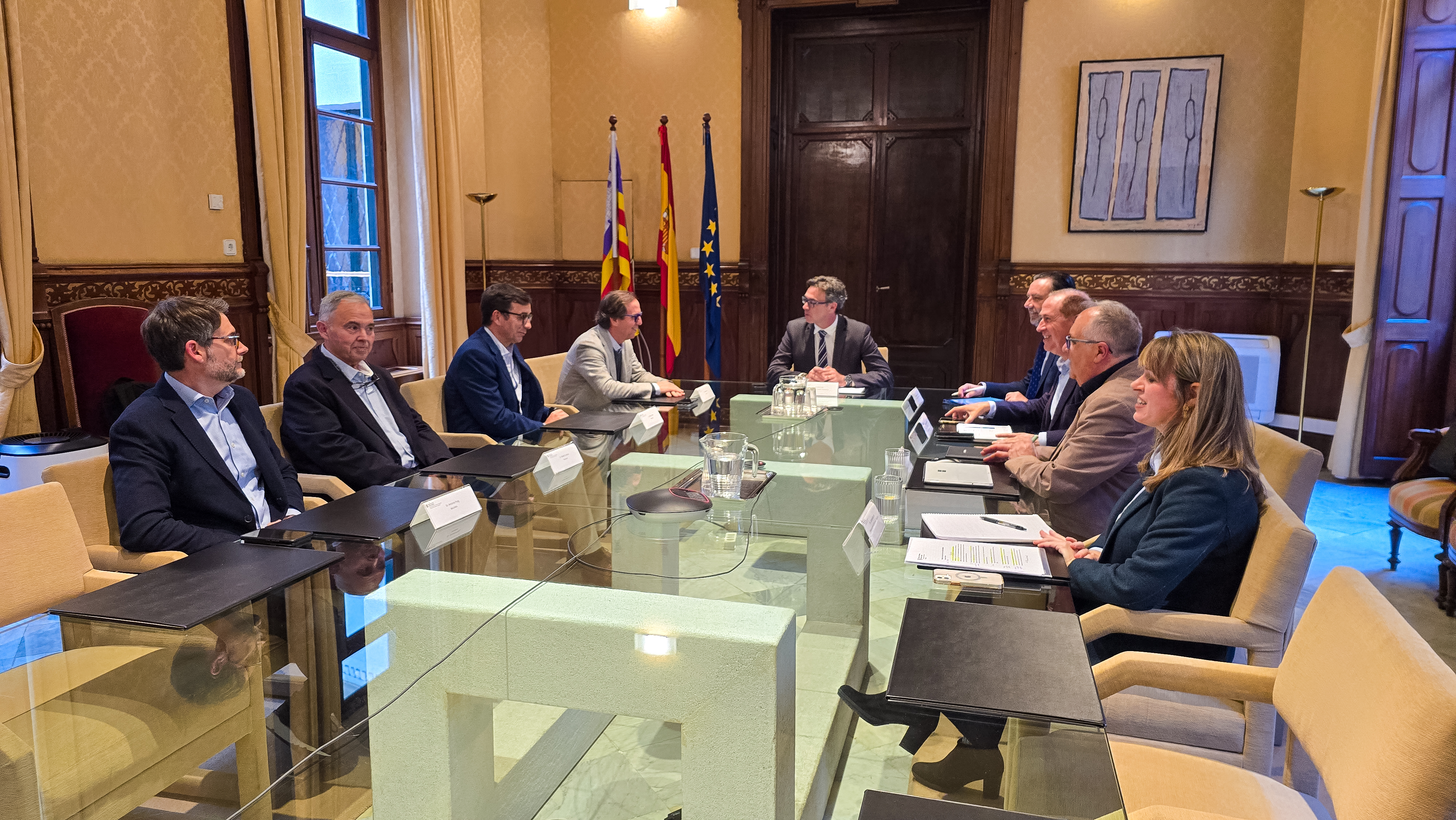 Imatge de la reunió presidida pel vicepresident Antoni Costa