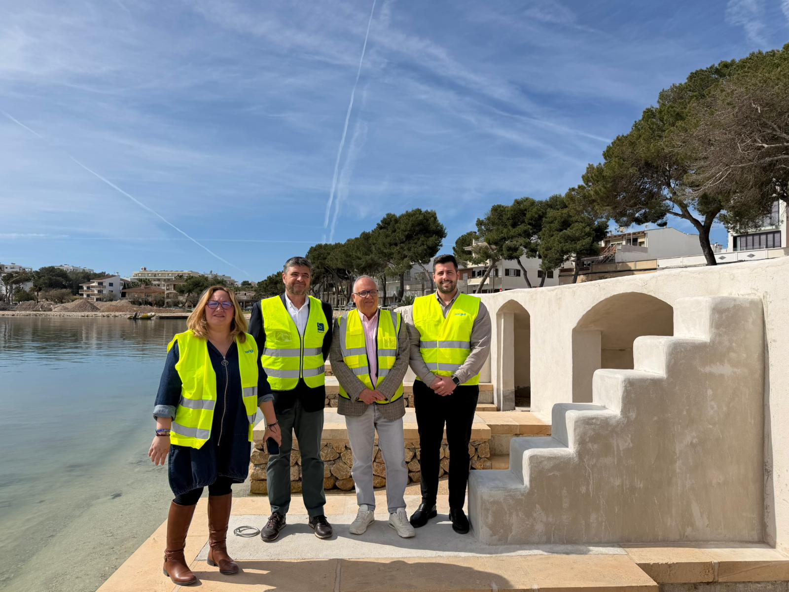 Visita a les obres de rehabilitació dels conjunts d’escars i la millora de l’entorn del port de Portocolom