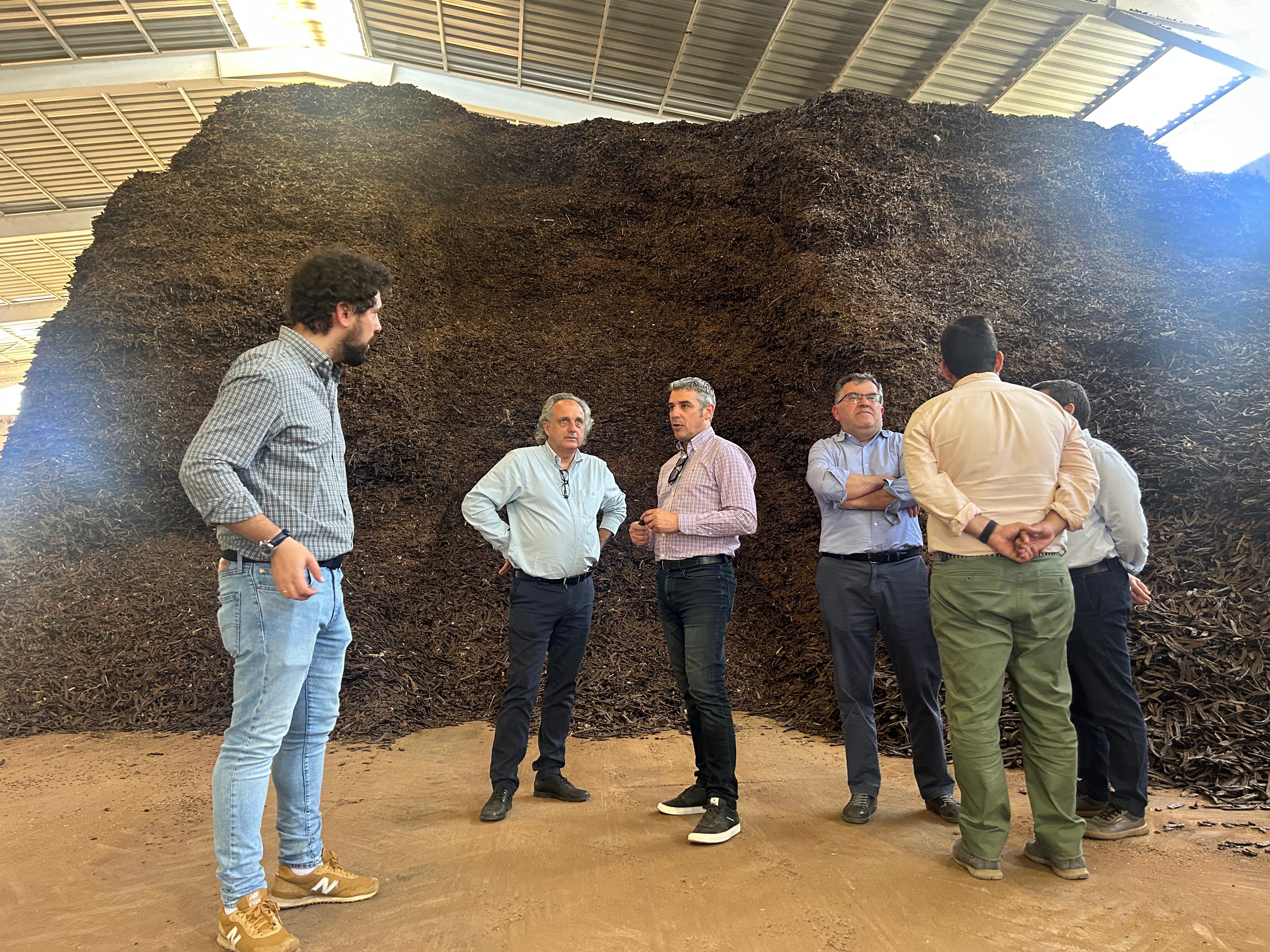 El conseller Joan Simonet i el conseller Narvay Quintero.