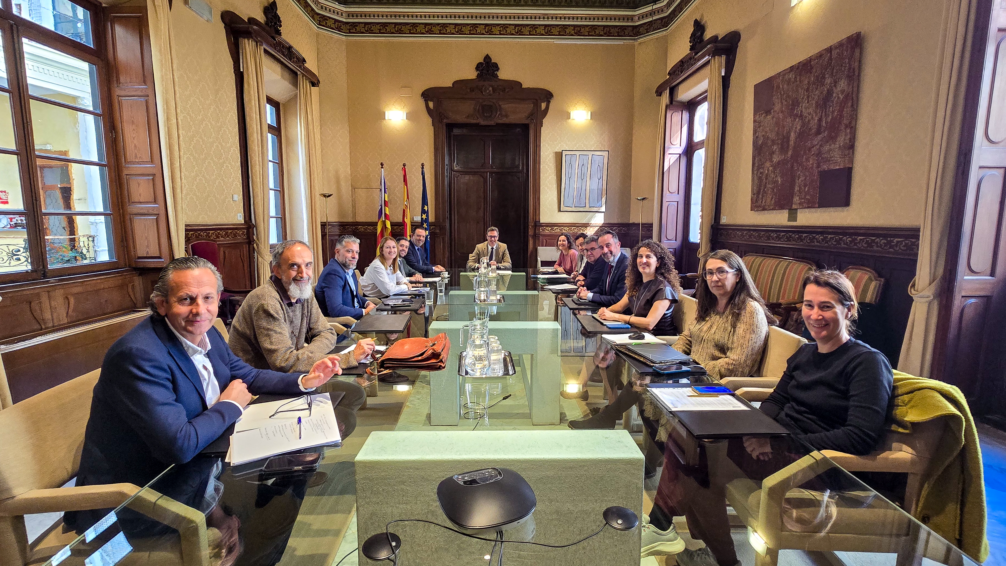 Reunió a la Conselleria d'Economia per avaluar les repercusions de la guerra a les Illes Balears