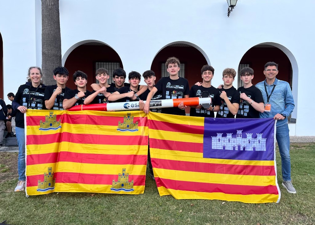 L’equip Primitive Technology de l’IES Balàfia guanya el premi a l’equip més professional a la final estatal del projecte CanSat 2026