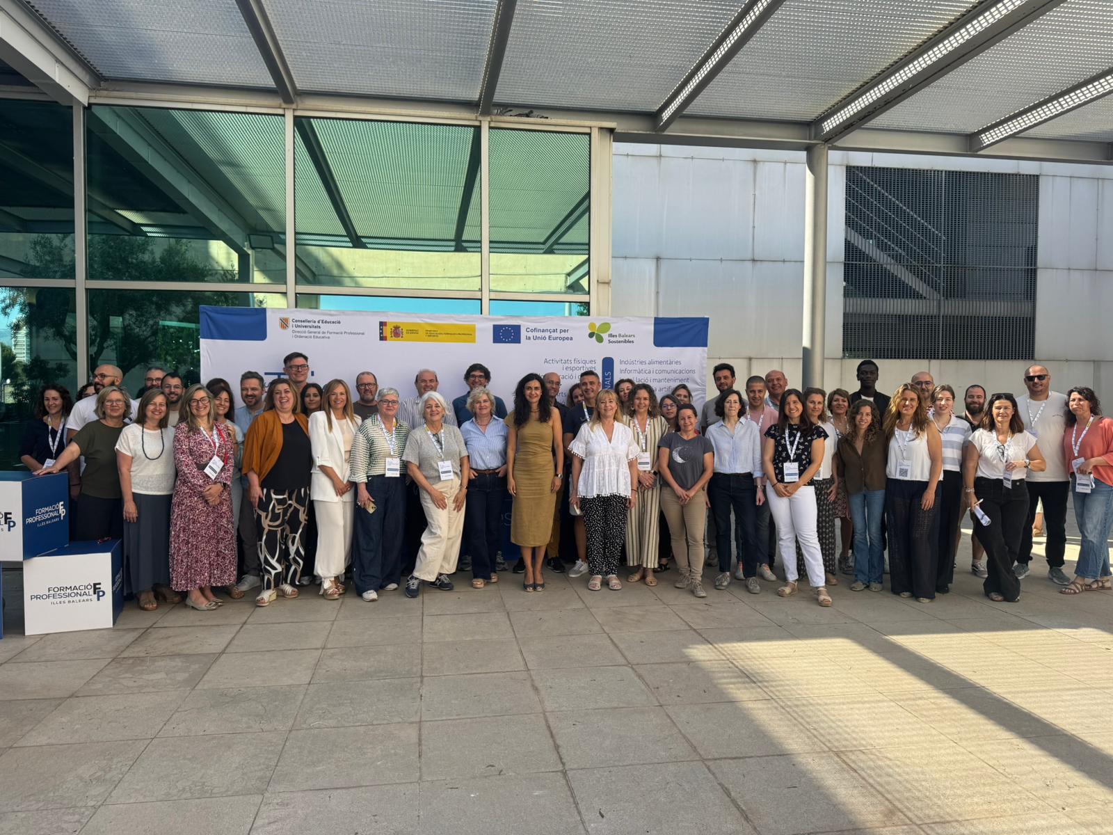La Conselleria d’Educació i Universitats celebra la fira «Tria el teu futur, tria FP» per ajudar l’alumnat i les seves famílies a conèixer l’oferta d’FP a Balears