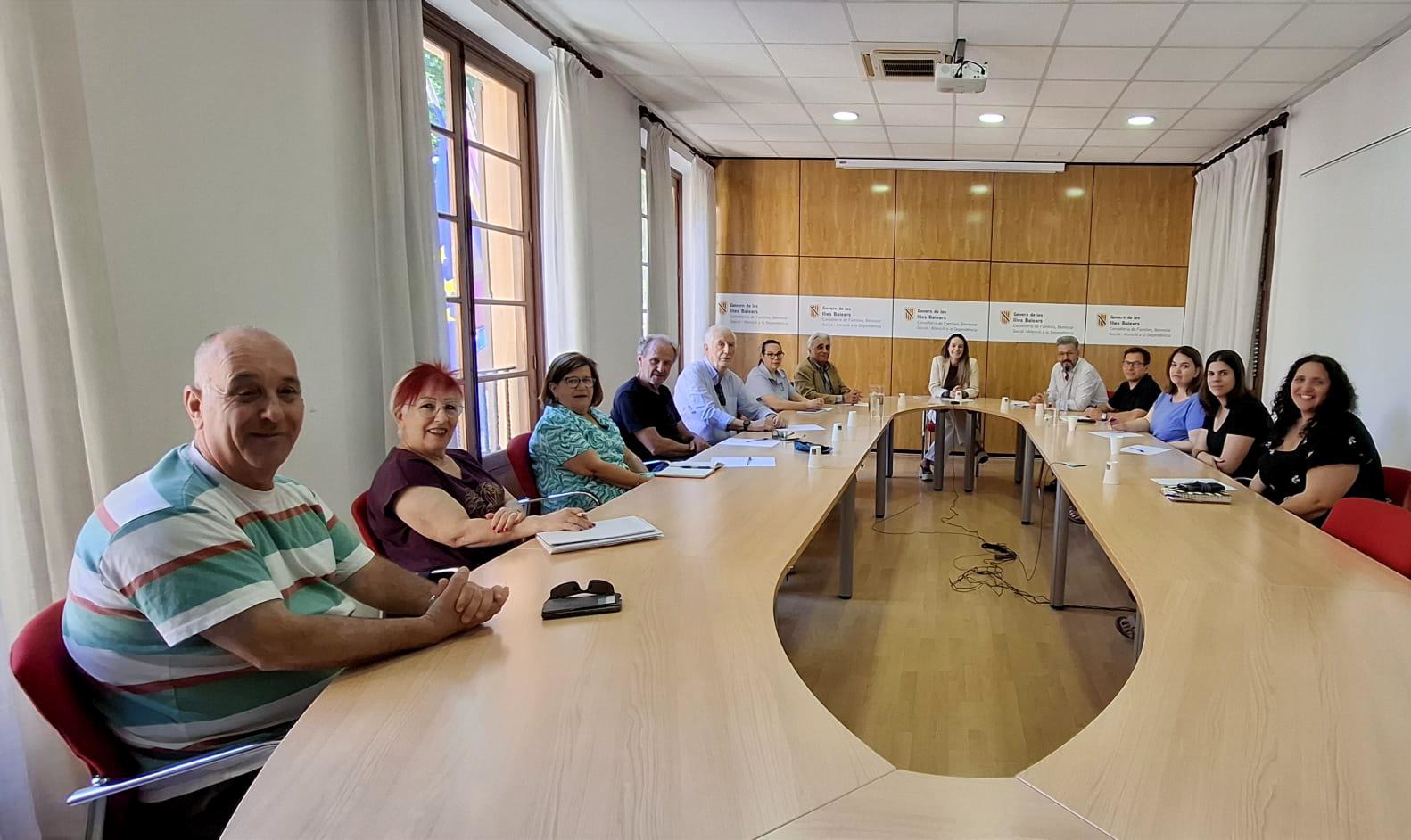 Reunió amb diverses entitats socials