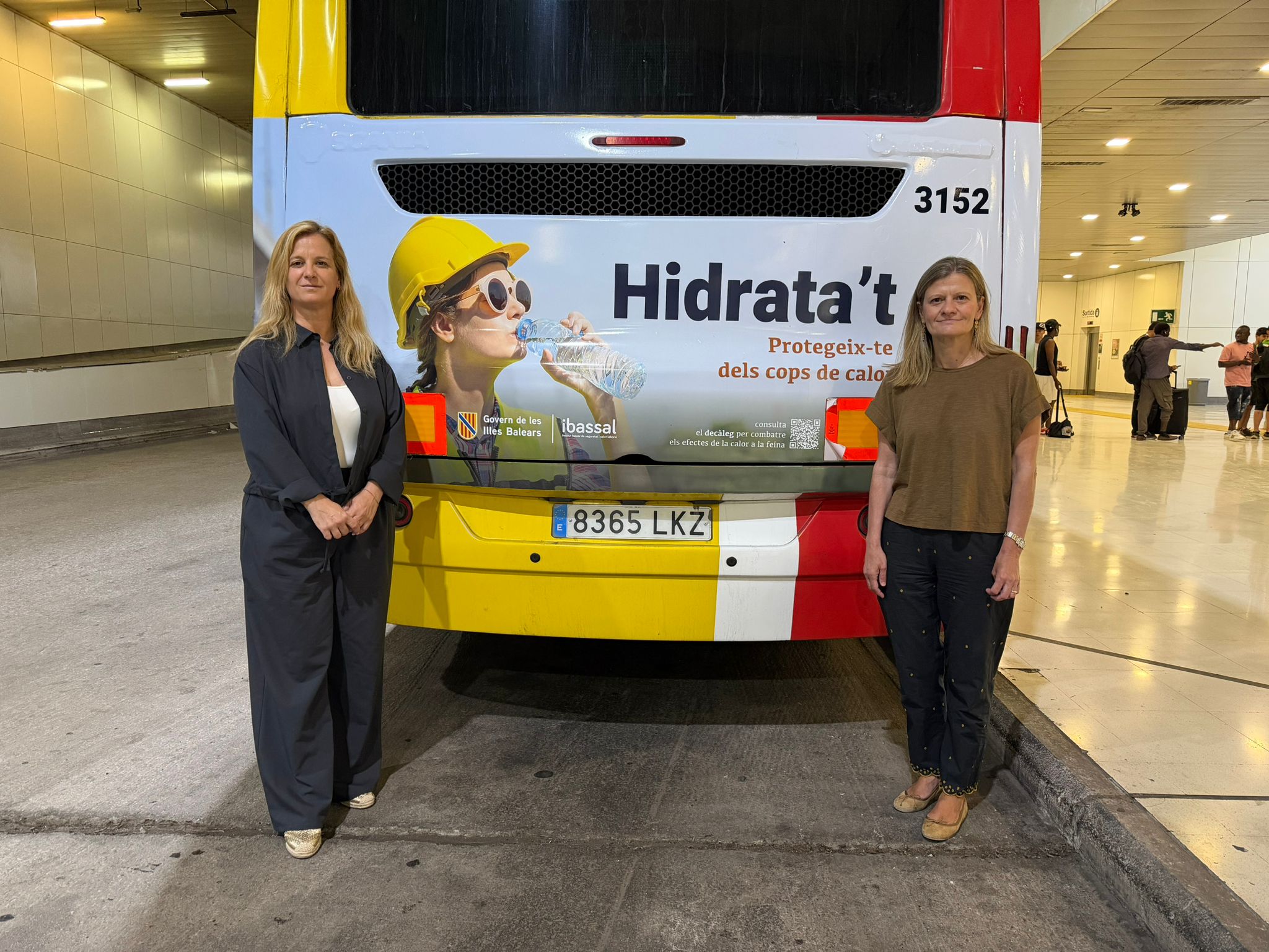 Campanya de prevenció davant les altes temperatures als autobusos del TIB