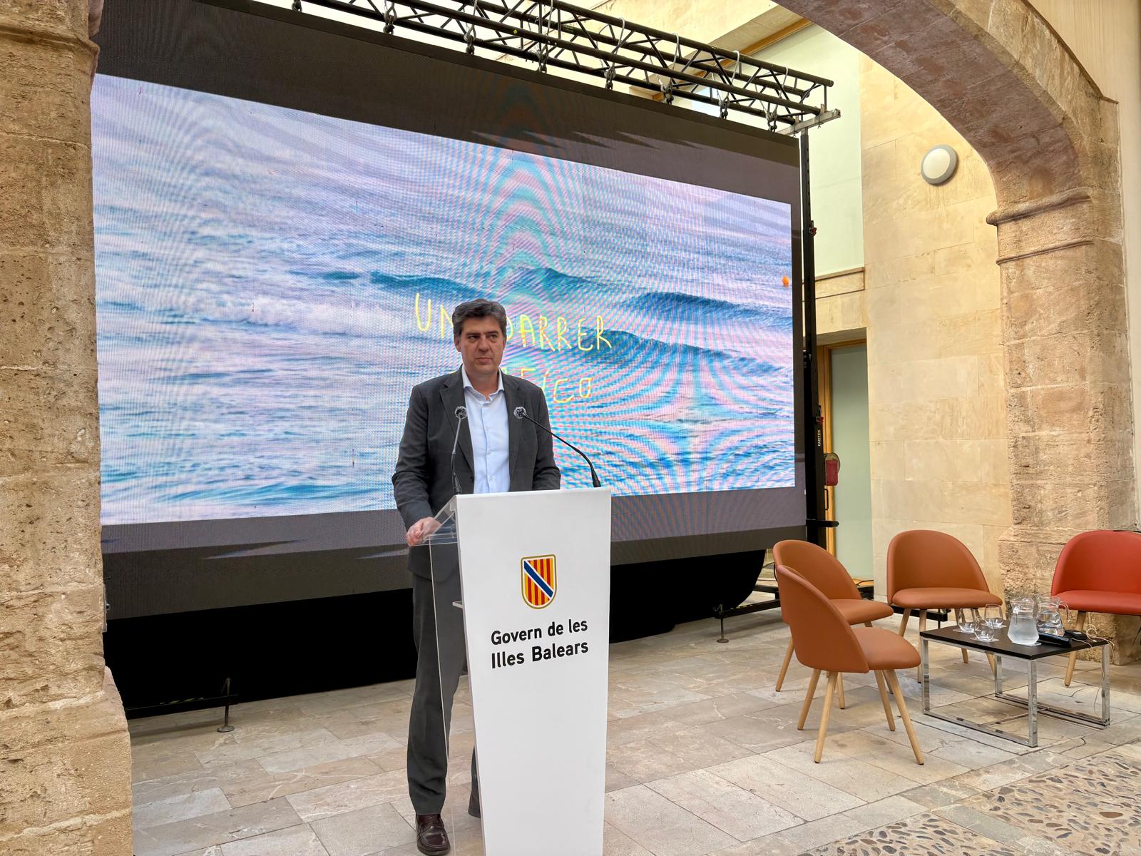 El conseller de Turisme, Cultura i Esports, Jaume Bauzà, a l'acte de presentació del documental