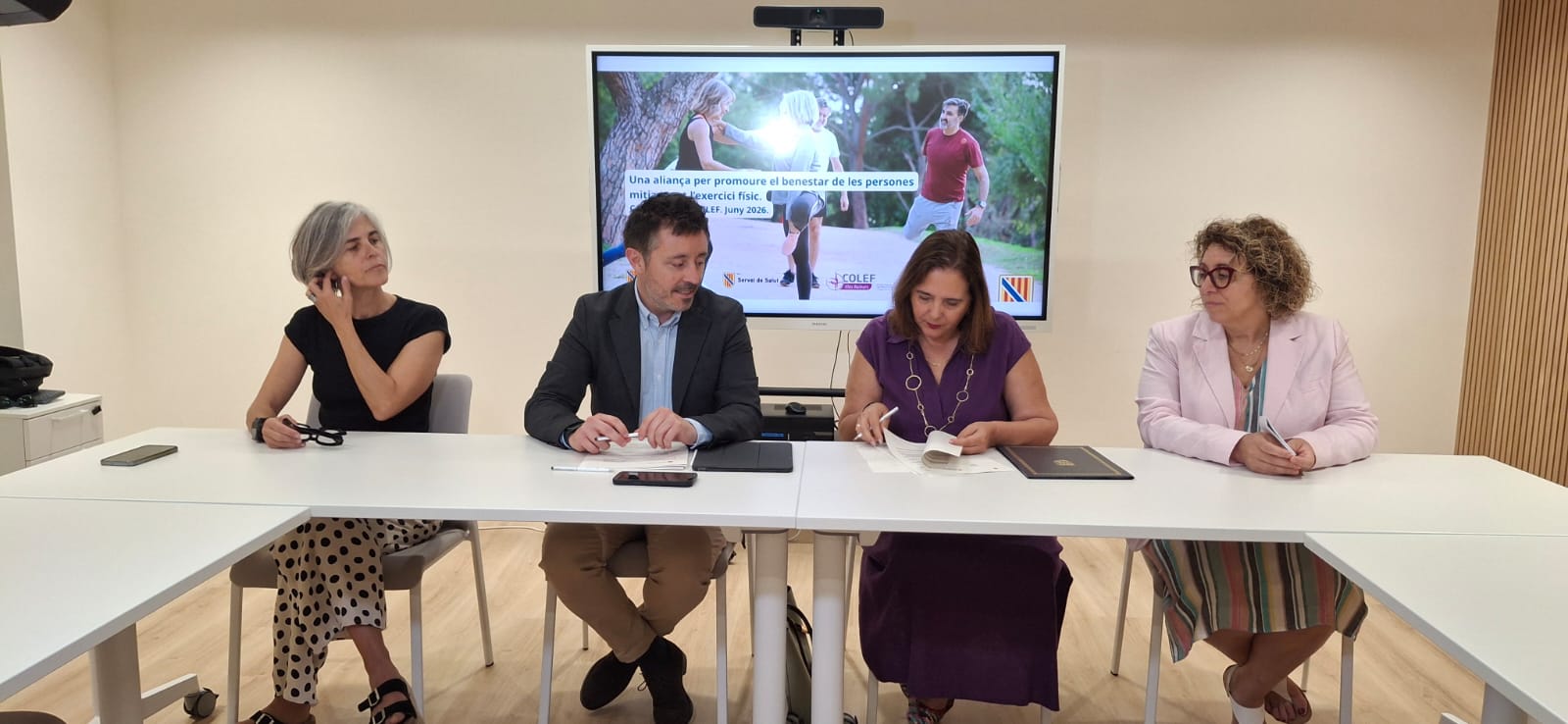 La consellera de Salut, Manuela García, signa el conveni