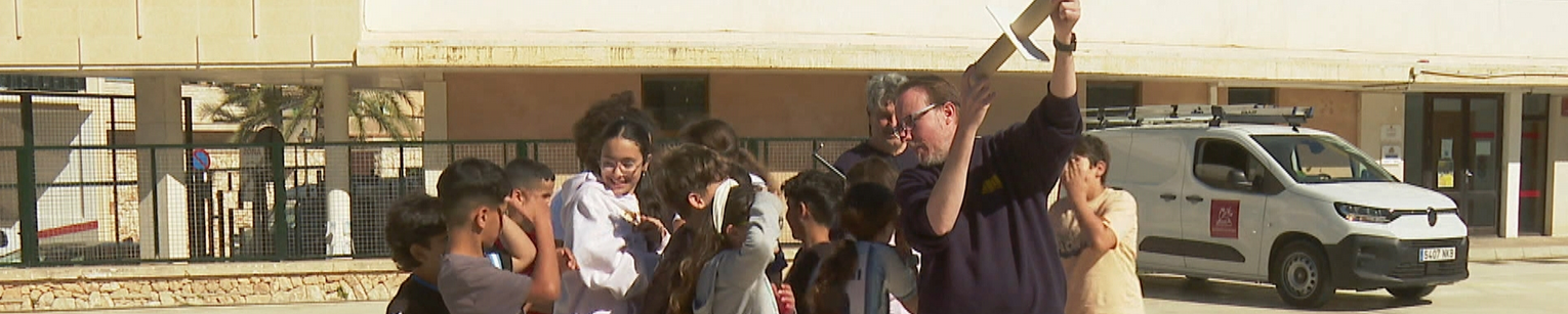 Captura del programa d'IB3 'Esperant l'eclipsi'