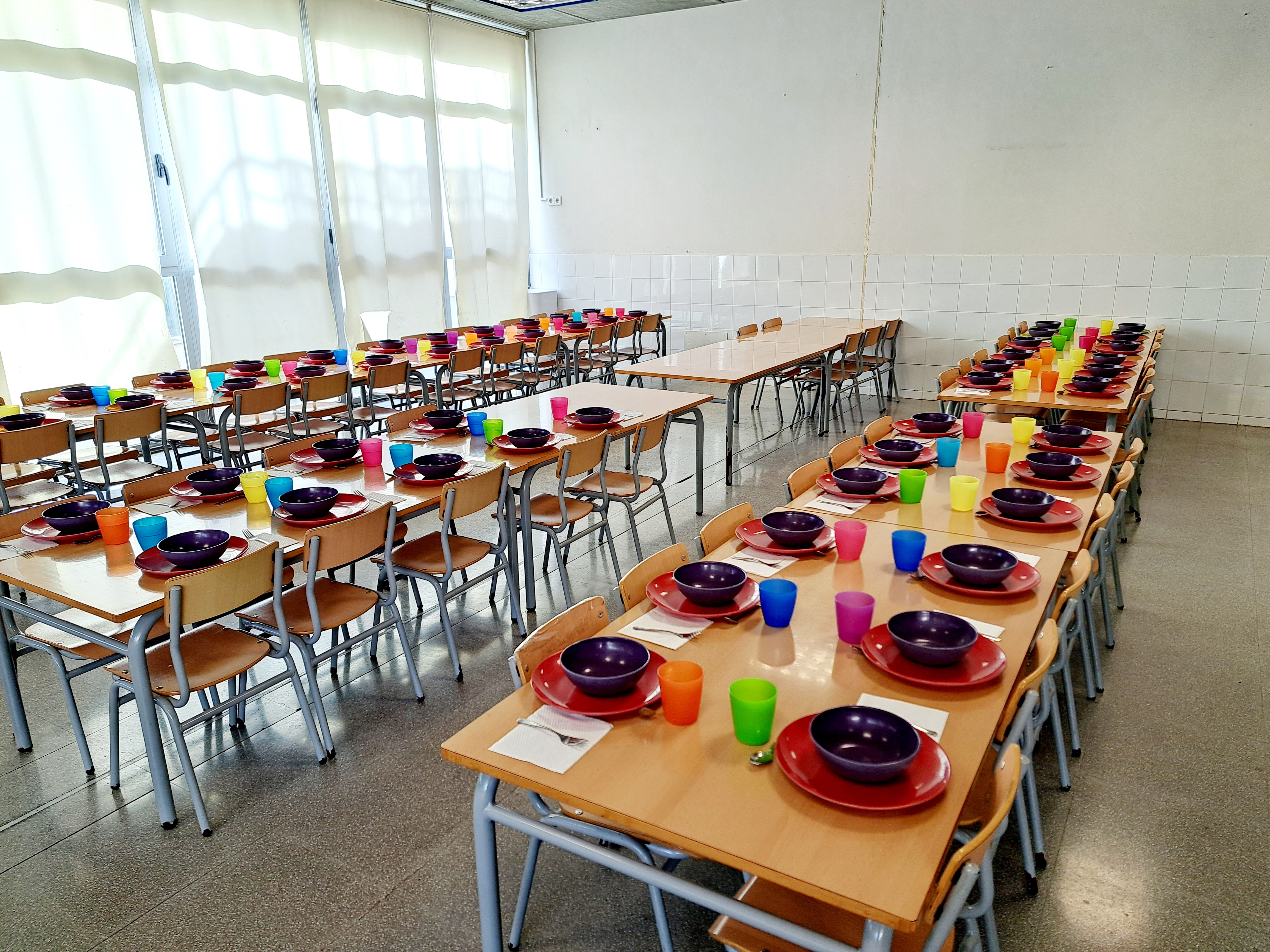 La Conselleria d’Educació i Universitats convocarà ajuts individualitzats de menjador escolar per valor de 10 milions d’euros