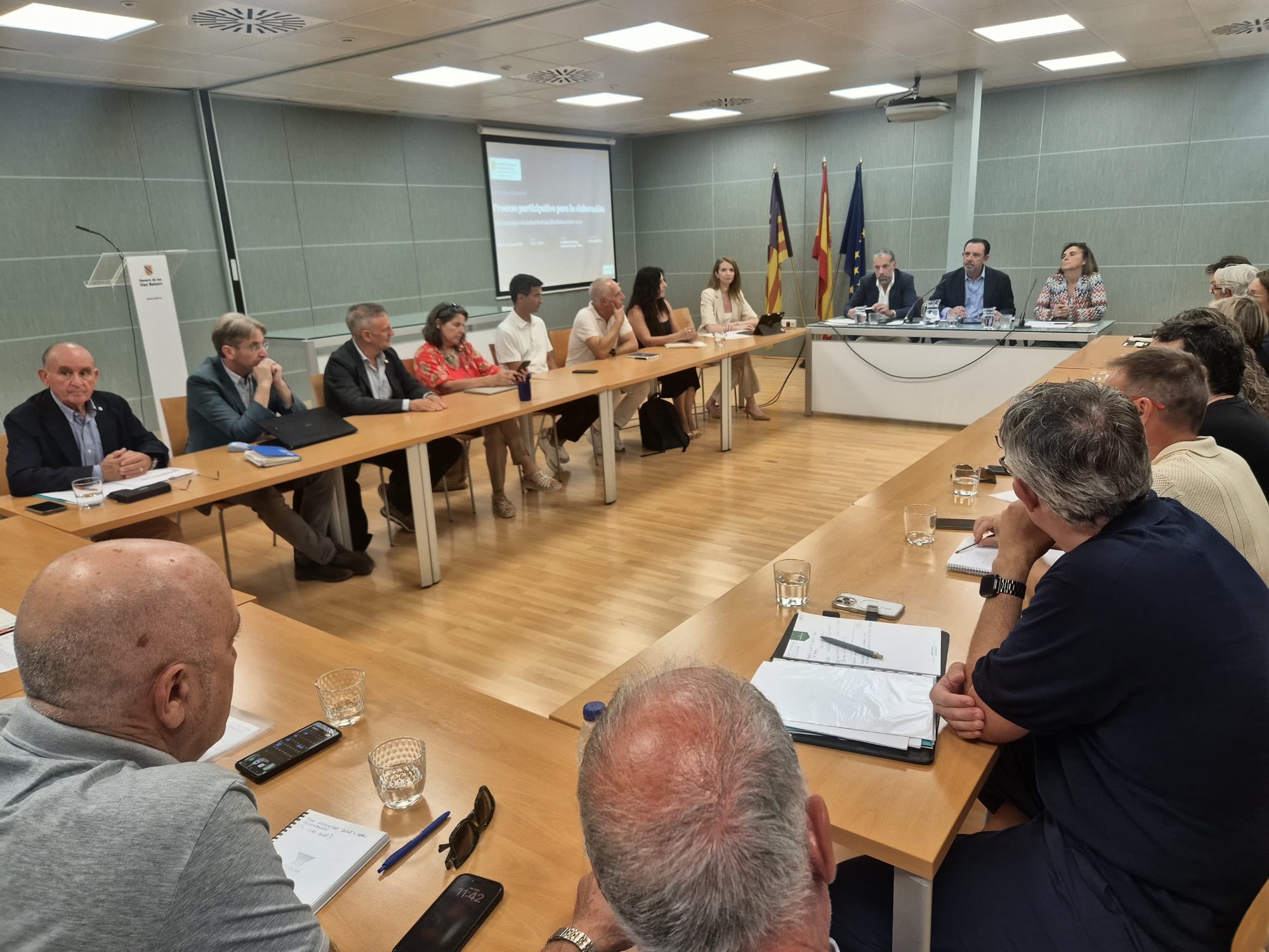 Reunió amb els principals representants del sector industrial de les Illes