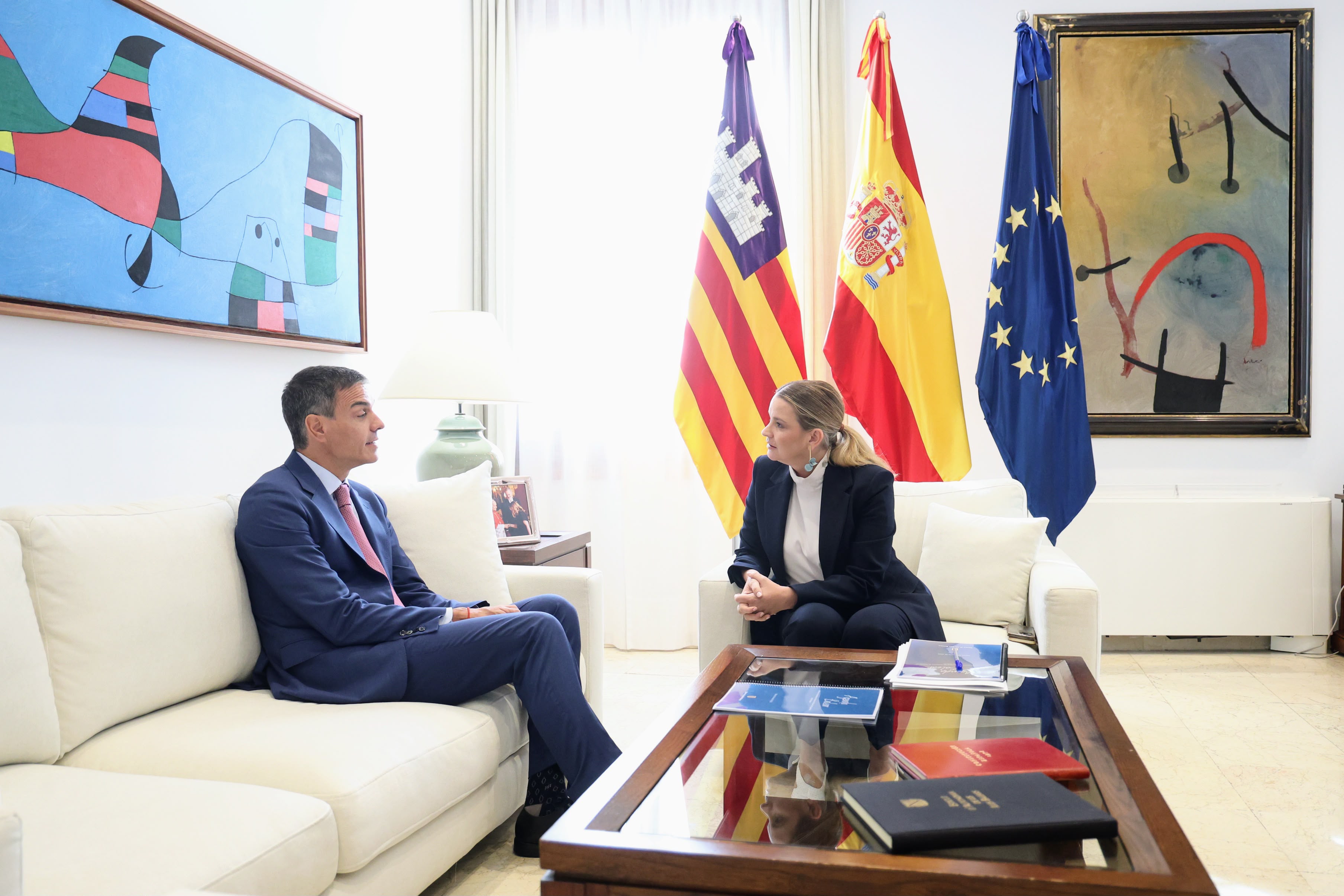 La presidenta Prohens amb el president Sánchez.