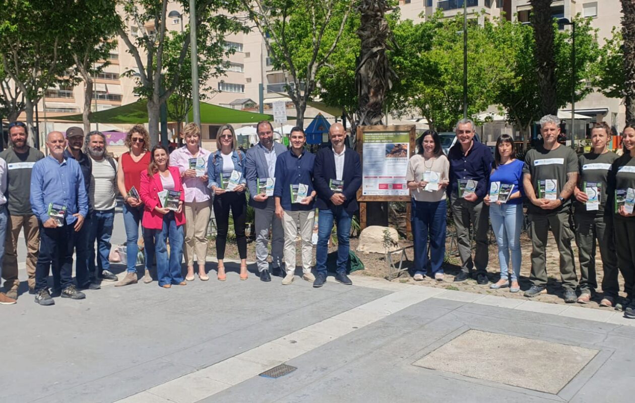 Autoritats durant la presentació de les eserves urbanes per conservar i protegir la sargantana de les Pitiüses