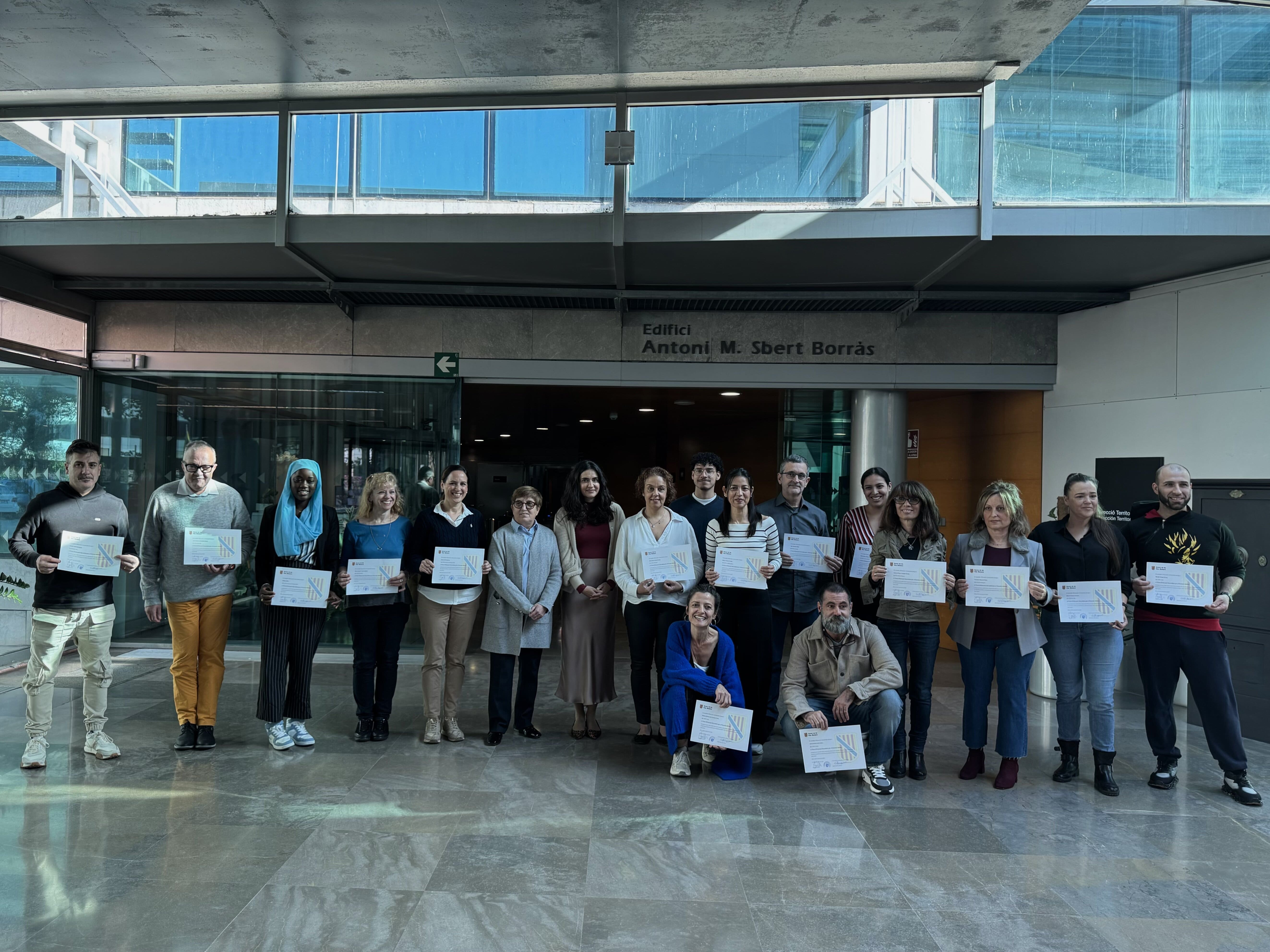 La Conselleria d’Educació i Universitats lliura els Premis d'Educació Secundària de Persones Adultes 