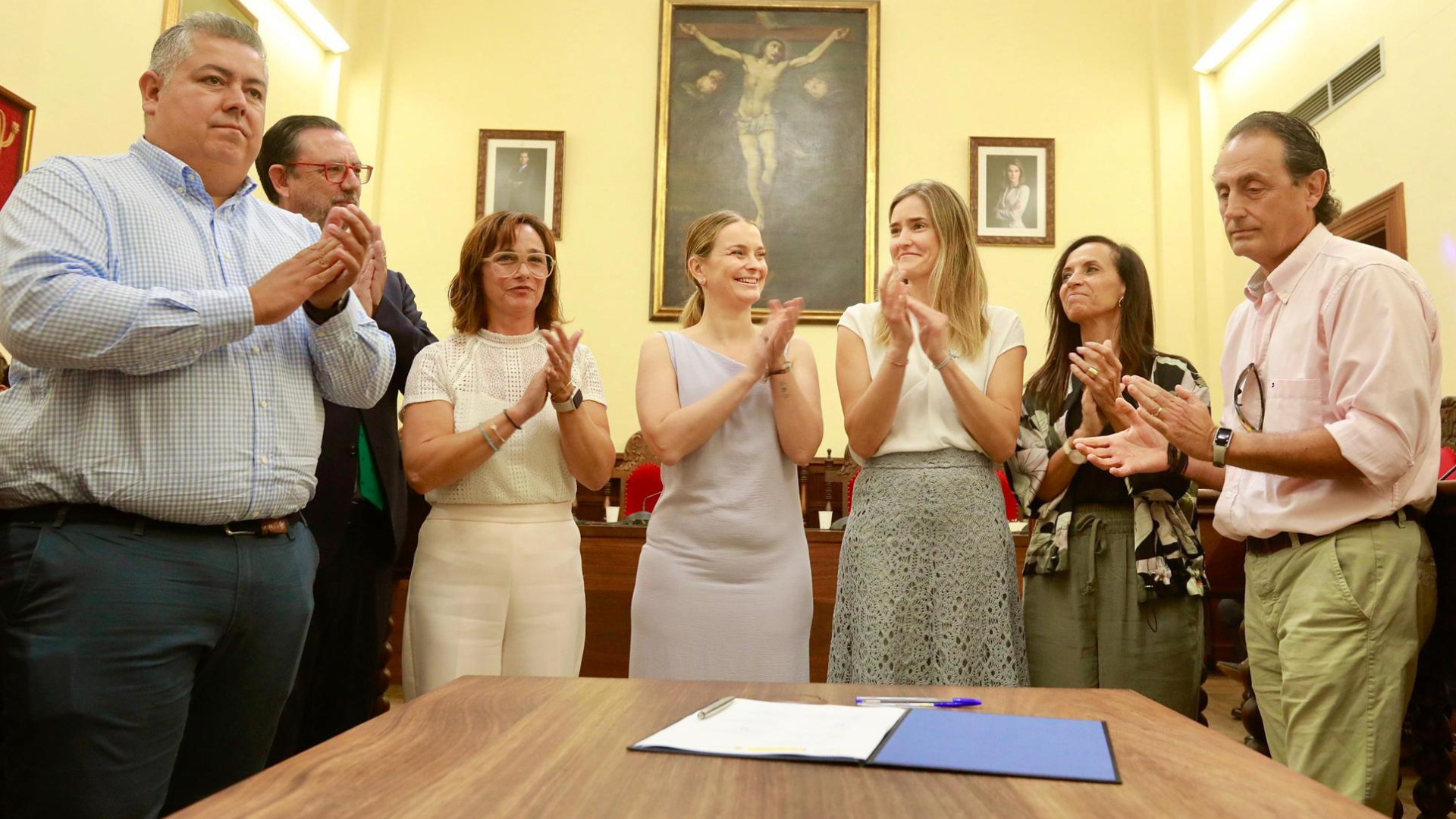 Un fòrum en què també hi participa l’Ajuntament d’Alcúdia, el Consell de Mallorca, plataformes de veïns i Red Eléctrica, i que té com a objectiu desenvolupar una proposta de traçat terrestre que sigui viable des dels punts social, tècnic i mediambiental.