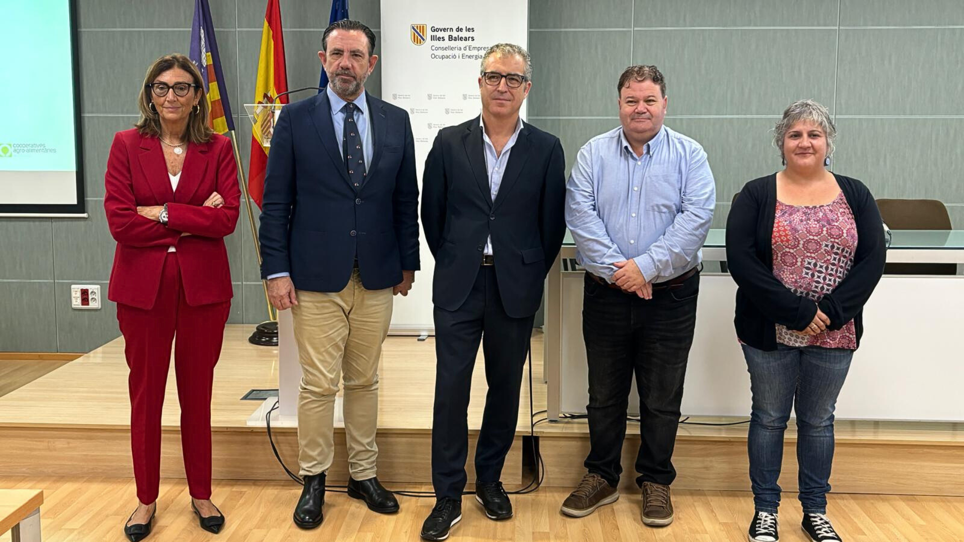 La Conselleria d’Empresa, Ocupació i Energia, a través de la Direcció General d’Empresa, Autònoms i Comerç, ha presentat avui el Pla Director d’Economia Social de les Illes Balears 2024-2027, amb l’objectiu principal d’incrementar el pes de l’economia social en el creixement econòmic de les Illes Balears.