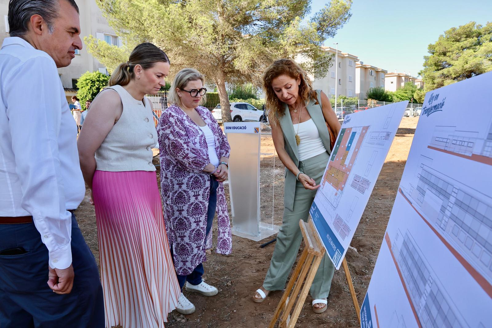 Presentació i primera pedra